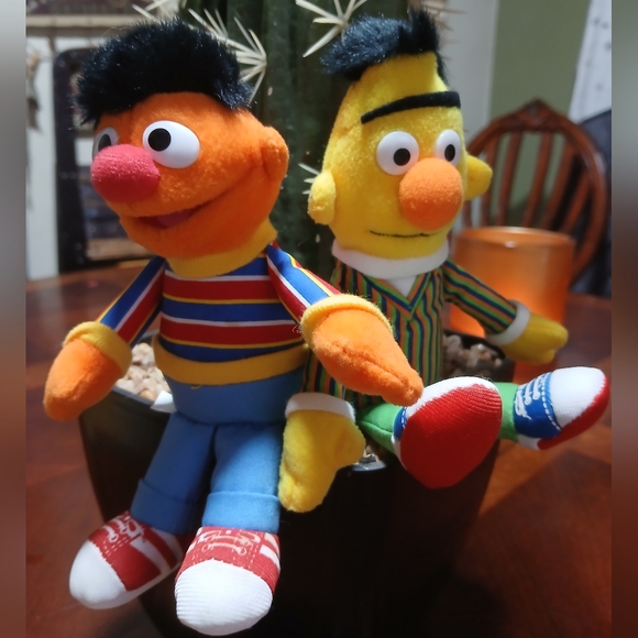 Gund Other - ERNIE & BERT Seasame Street Characters